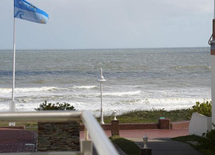 Seepferdchen - Kuscheliges Apartment Mit Meerblick-Balkon Wangerooge Luaran gambar